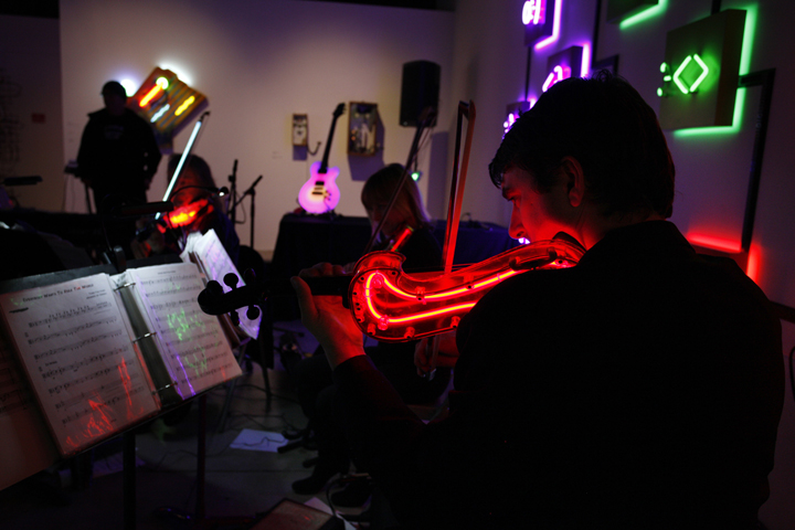 AB - with Andrew Duckles on Neon J violin SML